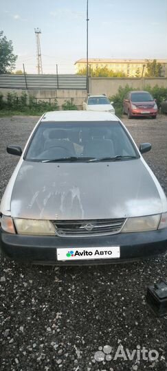 Nissan Sunny 1.4 AT, 1995, битый, 500 000 км