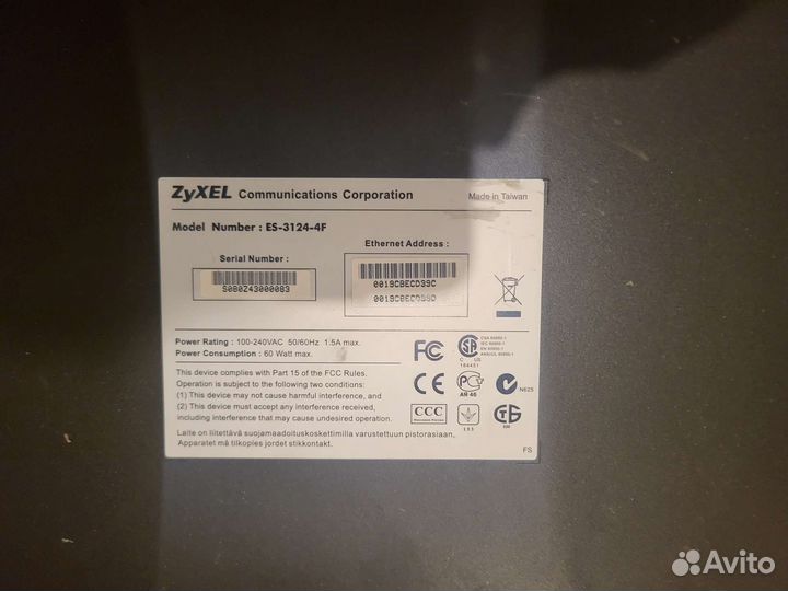 Комуникатор Zyxel ES-3124-4F