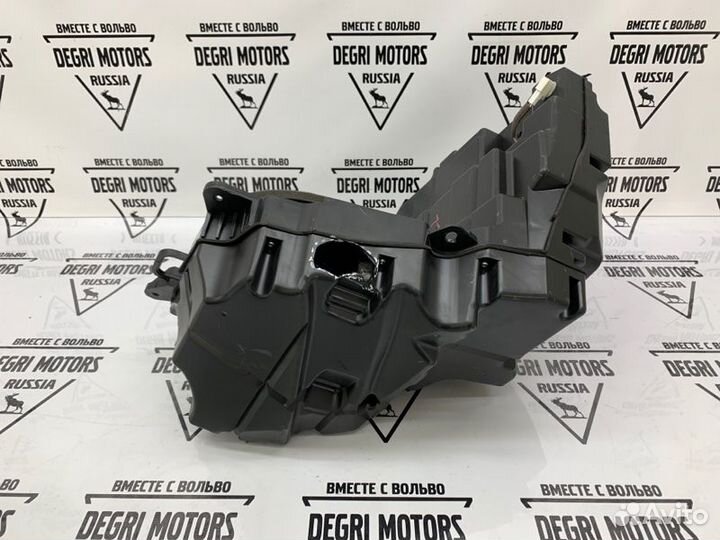 Сабвуфер задний оригинал Lexus RX350L RX450H 17