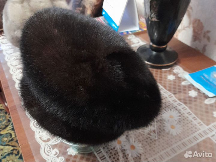 Женская шапка