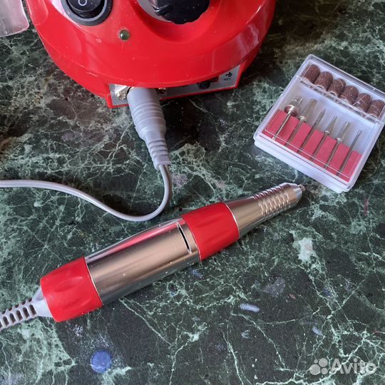 Аппарат для маникюра и педикюра