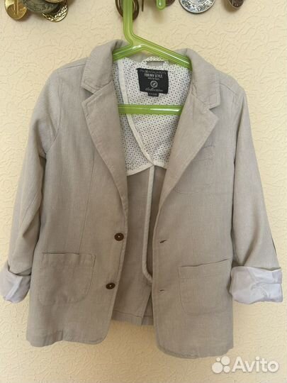 Пиджак для мальчика 8-9 лет