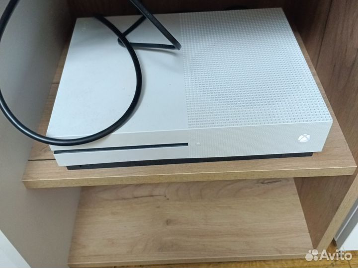 Xbox one s на 1 Tb
