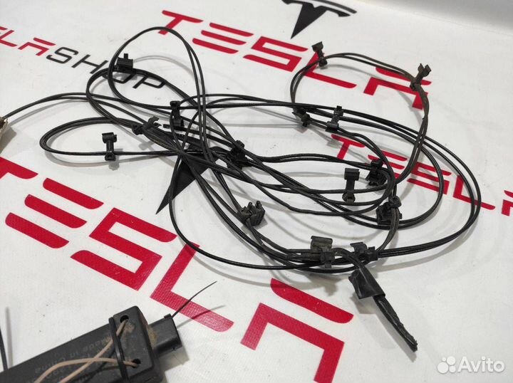 Антенна датчиков давления в шинах (tpms) Tesla