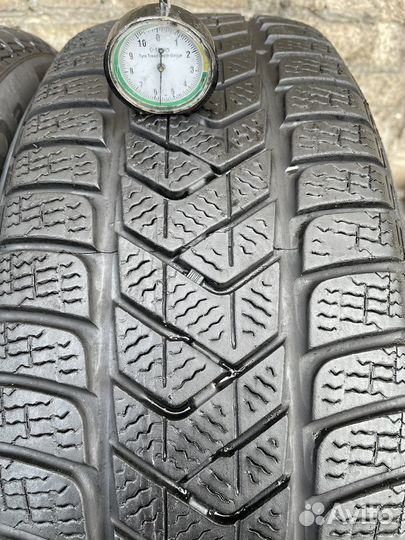 Pirelli Winter Sottozero 3 215/55 R18