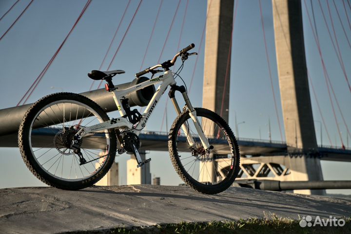 Двухподвес на раме Commencal Meta 6