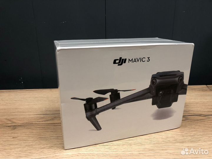 Квадрокоптер DJI Mavic 3