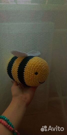 Плюшевый шмель