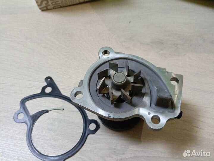 Водяная помпа Рено Логан 2