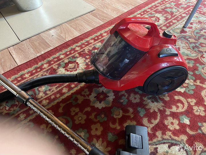 Продается пылесос Polaris PVC 1836