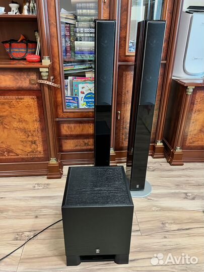 Напольная акустика Yamaha NS-125F Piano Black