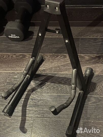 Подставка для гитары