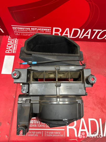 Моторчик печки Mitsubishi Lancer cedia wagon CS5W