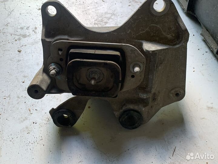 Подушка кпп laguna 3 1,5