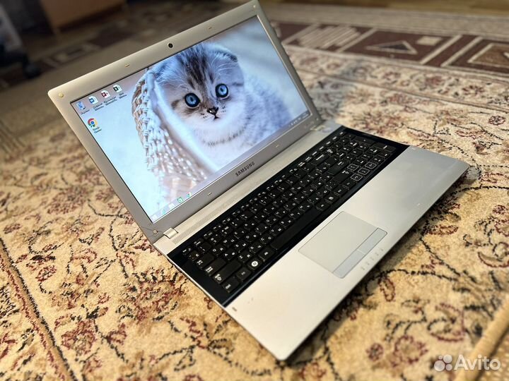 Отличный Ноутбук Samsung core i3/6гб/GeForce 315m