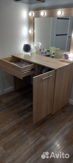 Изготовление макияжного столика