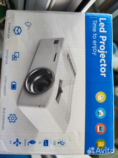 Портативный мини проектор