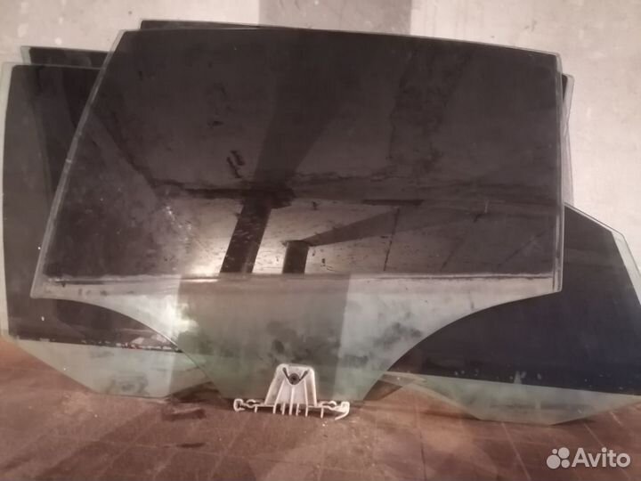 Стекла на Пассат б6 все