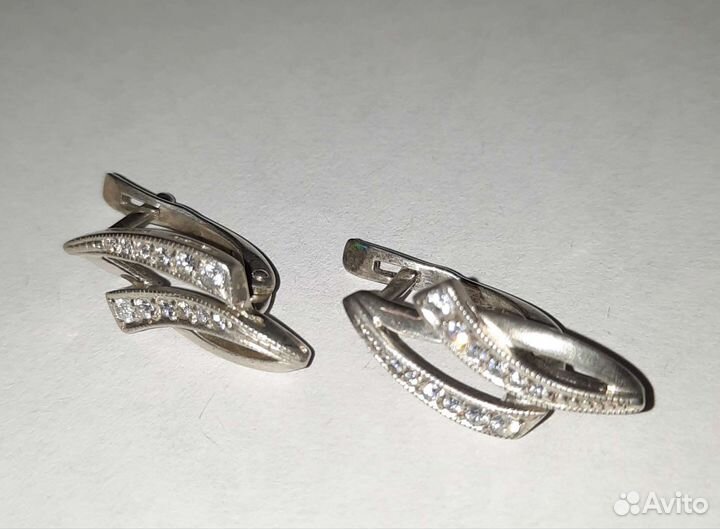 Серебряное кольцо и серьги