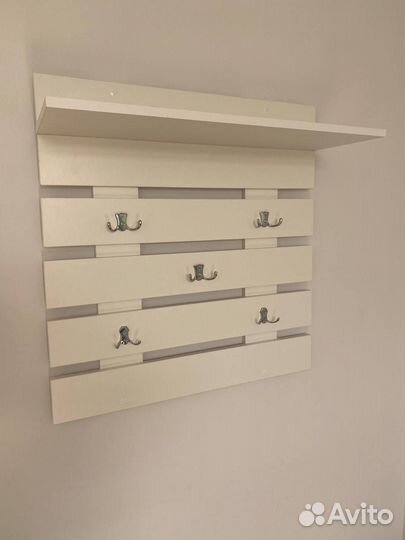 Вешалка настенная в прихожую