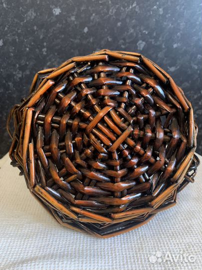 Корзина плетеная