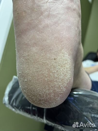 Мастер маникюра и педикюра