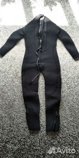 Гидрокостюм