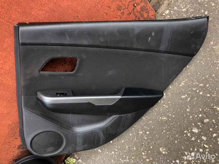 Задняя правая дверная карта KIA RIO 3