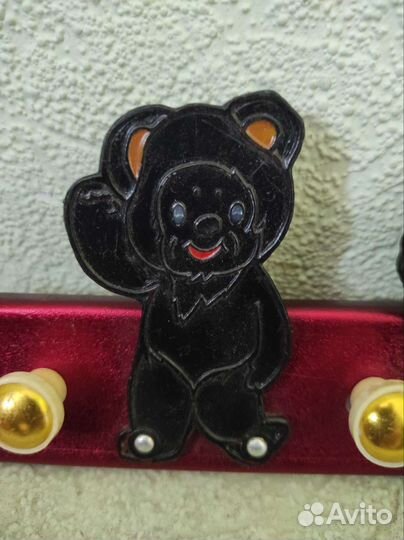 Вешалка настенная металлическая