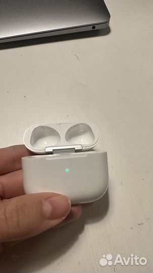 Зарядный кейс для наушников airpods 3