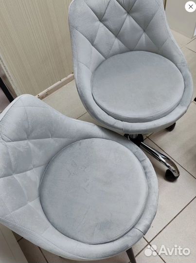 Комплект стульев для мастера и клиента