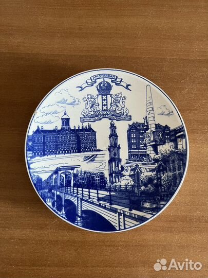 Настенная тарелка