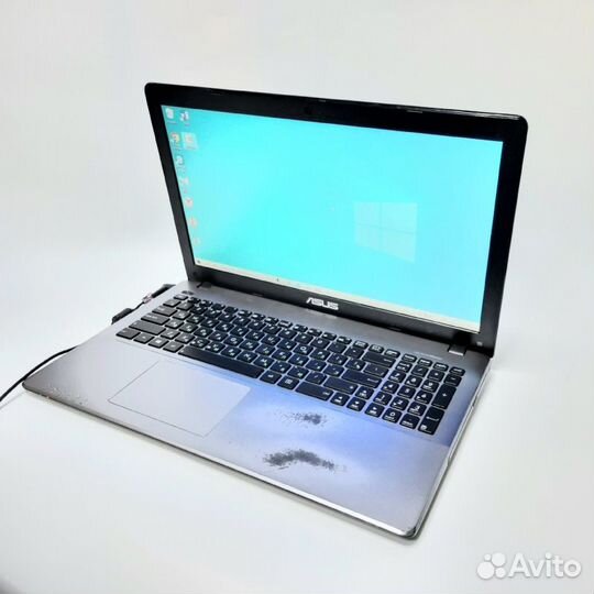 Ноутбук asus X550C