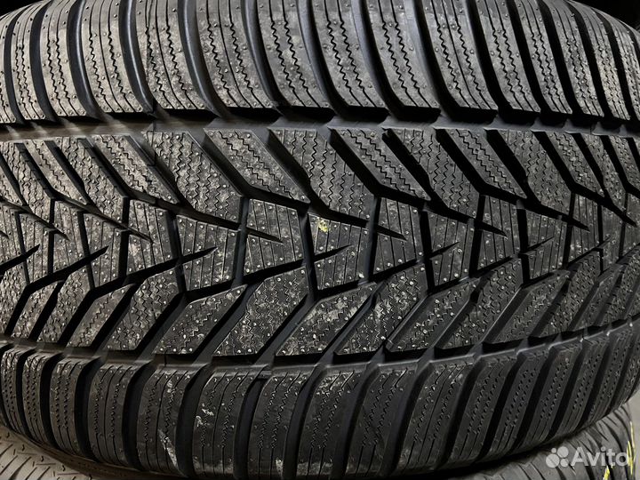 Hankook Winter I'Cept Evo 3 W330A 315/40 R21 и 275/45 R21
