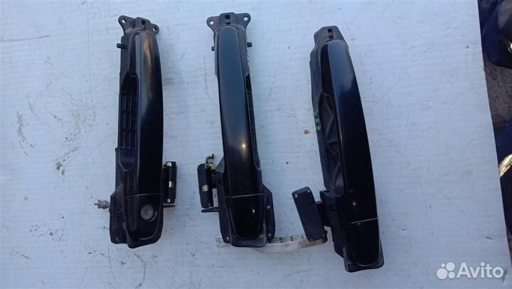 Ручка двери наружняя передняя левая,правая.задняя