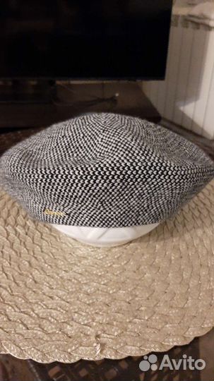 Берет женский новый