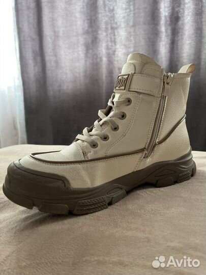 Ботинки демисезонные для девочки 36