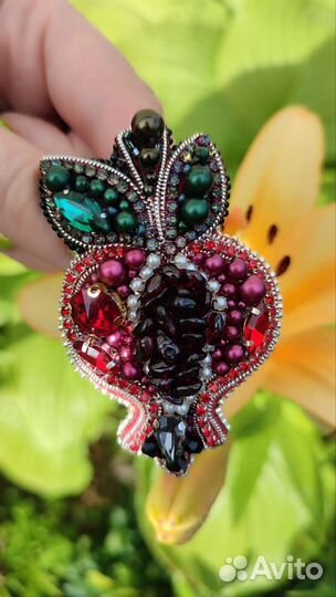 Брошь гранат