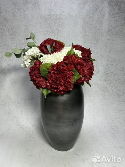 Искусственная гортензия. Эвкалипт, осока