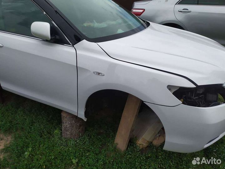 Капот решетка Тойота Камри 40