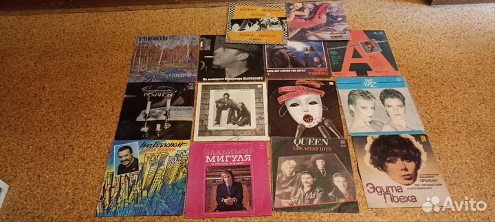 Журналы разные, открытки времён СССР, пластинки