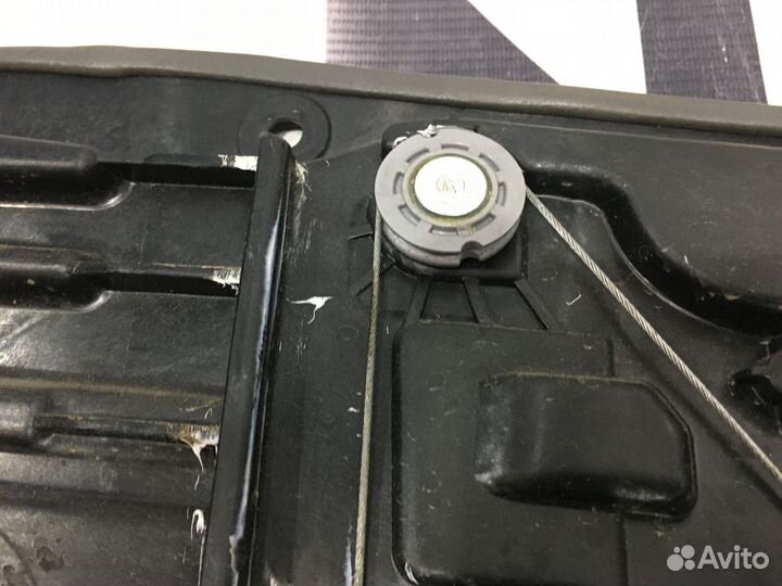 Стеклоподъемник задний правый Kia Ceed 2 JD 2014