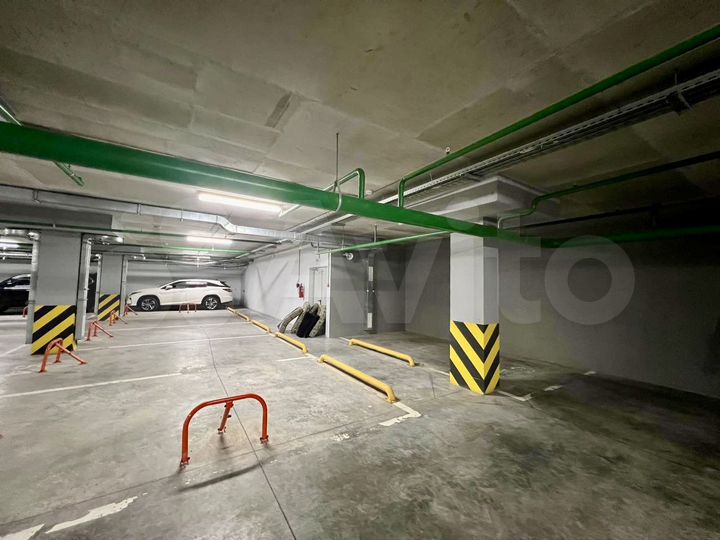 Машиноместо, 14 м²