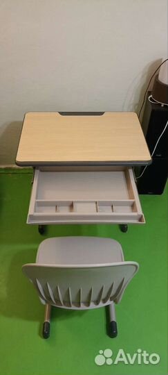 Растущая парта и стул