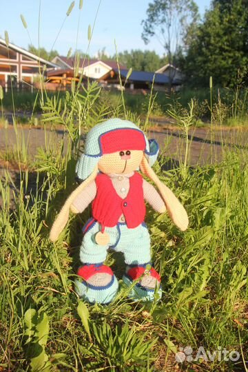 Вязаная игрушка Зайчик ручной работы