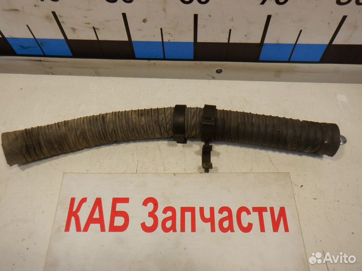 Экран тепловой Шланг подогрева Skoda Fabia 1.4 л