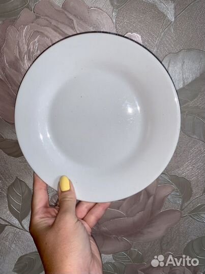 Новый набор мелких тарелок 4 шт