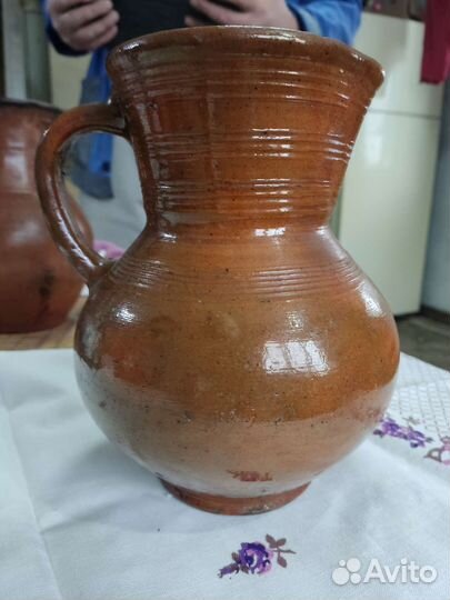 Глиняный кувшин старинный
