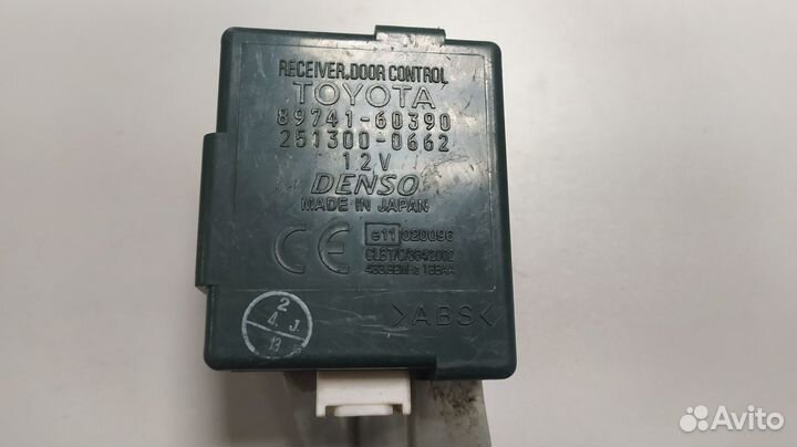 Блок управления дверьми Toyota Land Cruiser 100