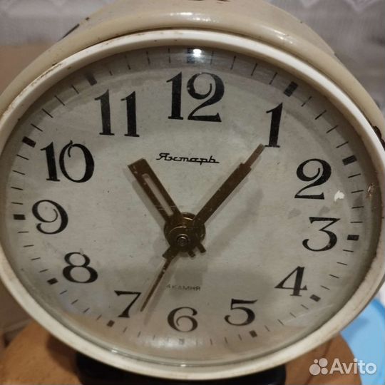 Часы будильник СССР